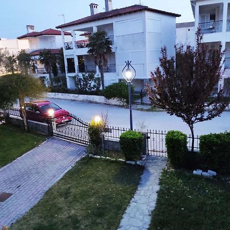 Beach Front Apartment In Pefkochori Extérieur photo