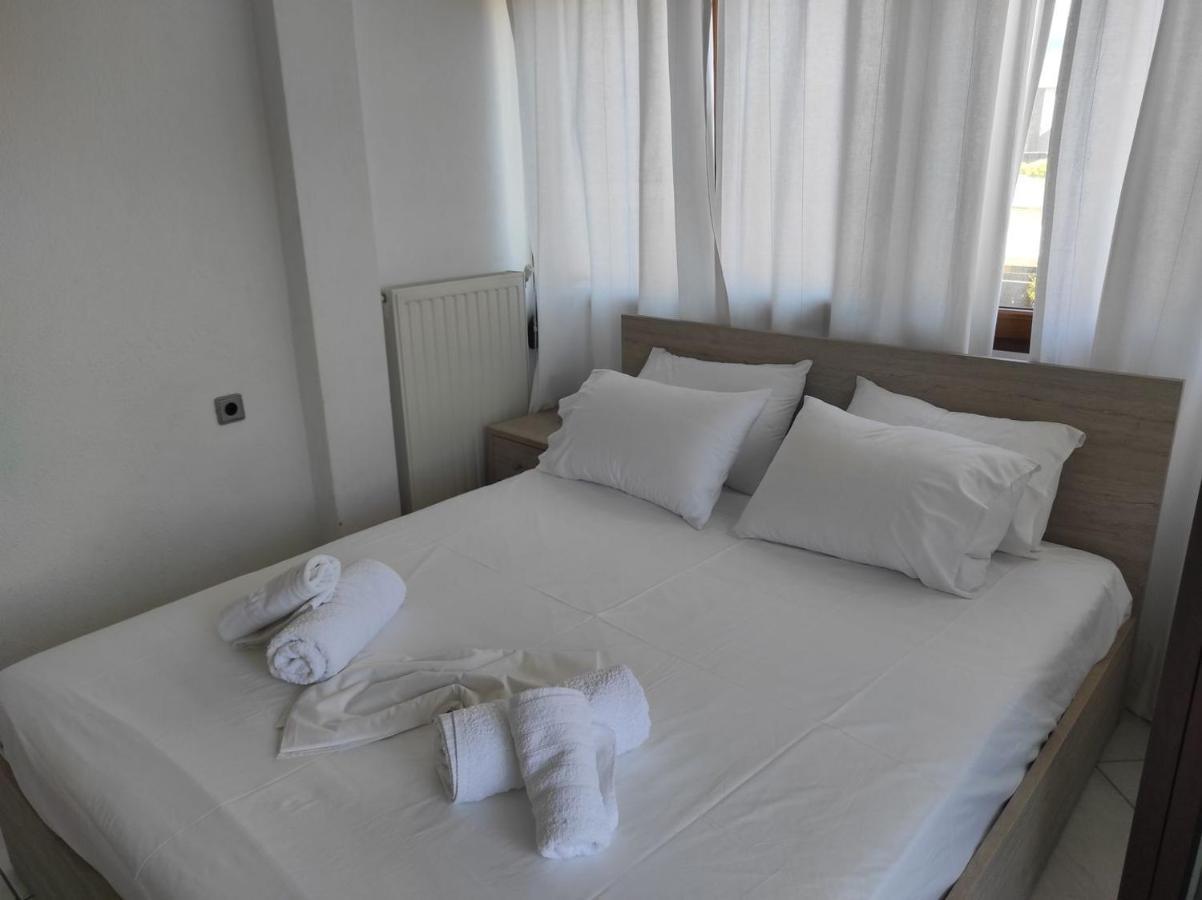 Beach Front Apartment In Pefkochori Extérieur photo